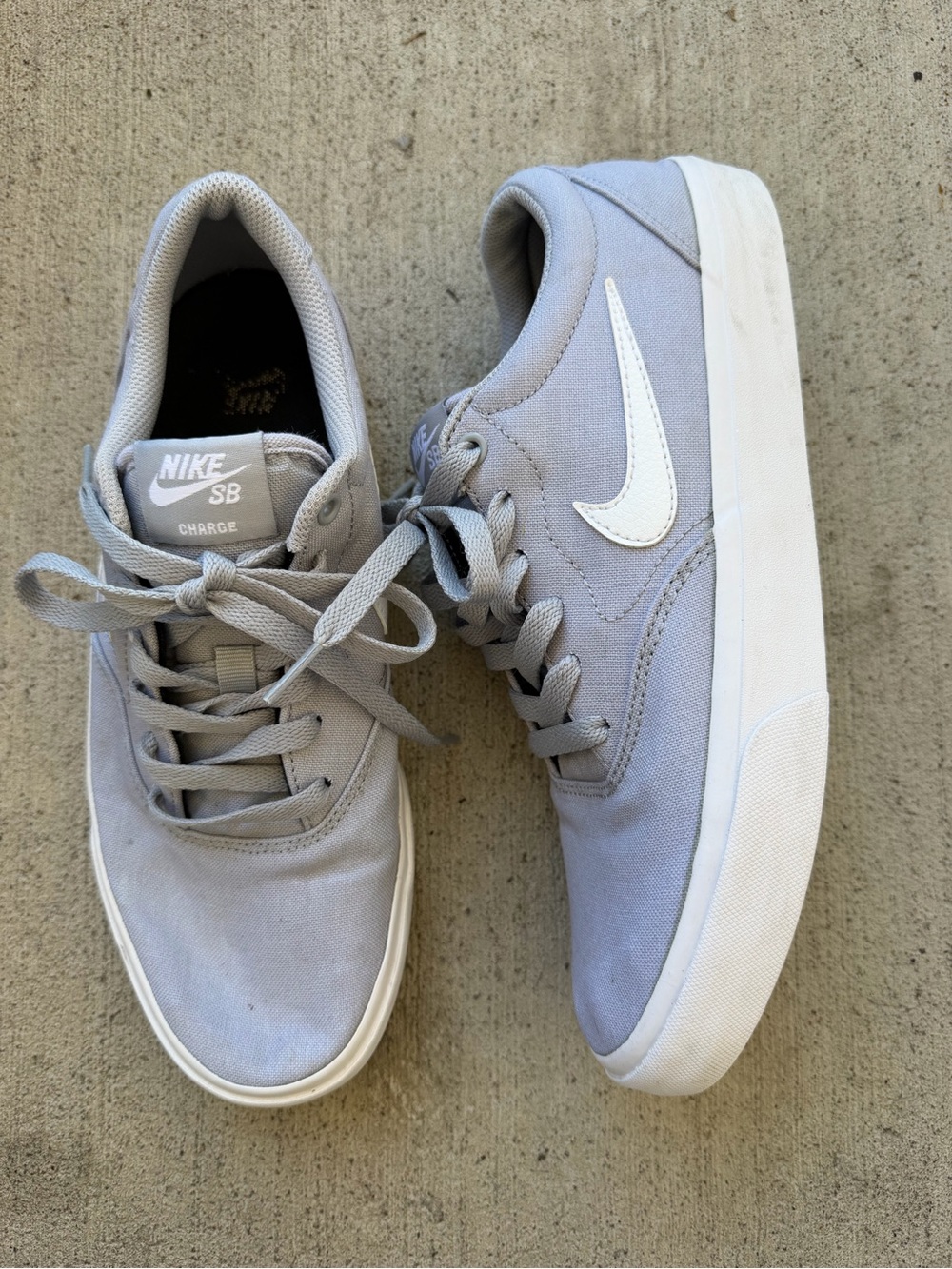 Nike Men's SB Charge Sneakers size 8